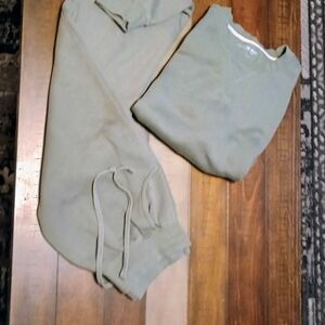Olive Green Women's Pullover Sweatshirt And Pants